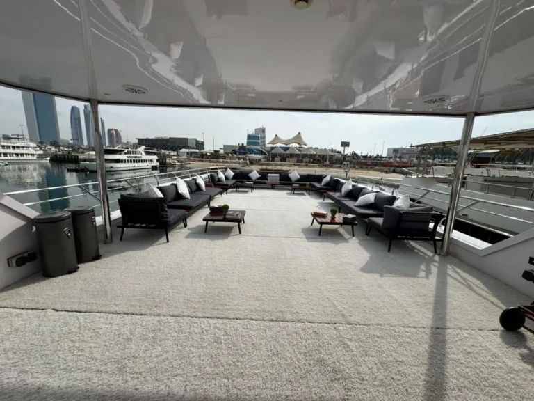 Amber Regent birthday yacht with a walnut dining salon in Abu Dhabi (3)