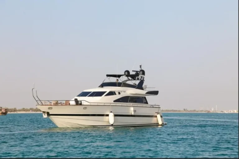 Golden Garland birthday yacht in Abu Dhabi (5)
