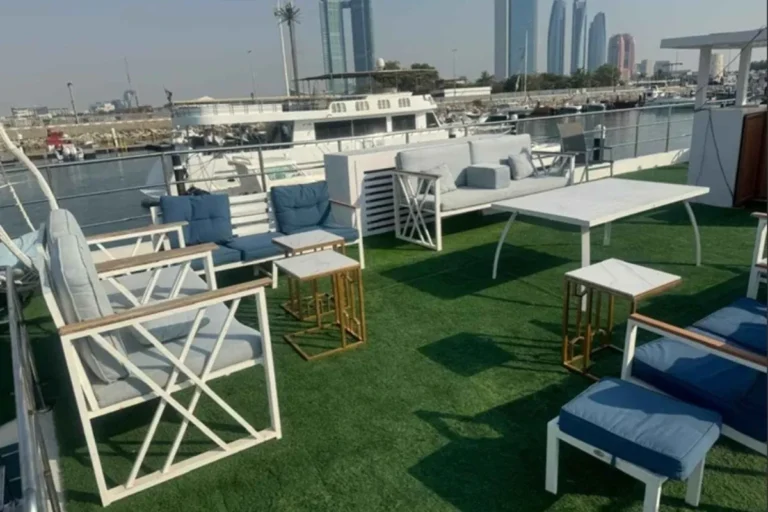 Milestone House 66 birthday houseboat in Abu Dhabi (3)